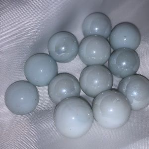 Set of 12 vintage pearlescent white/blue marbles